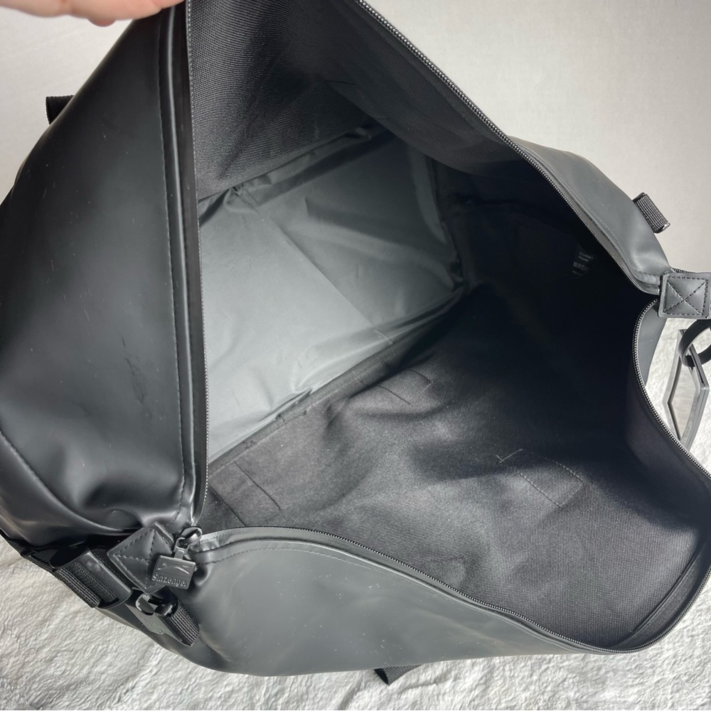 Slazenger Weekend Bag in Black - Picture 13 of 14